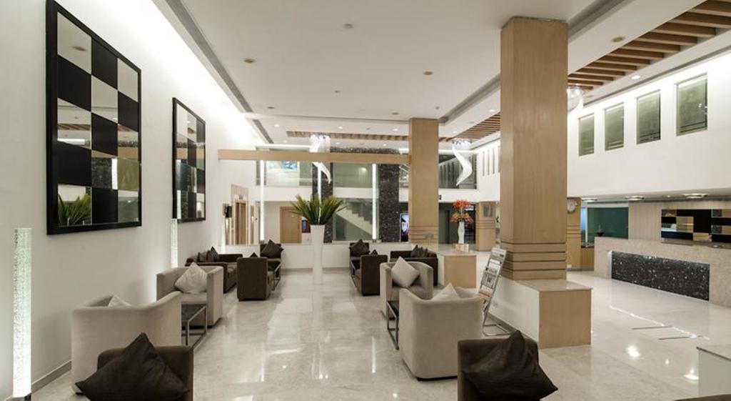 Ramada Chennai Egmore Exterior photo