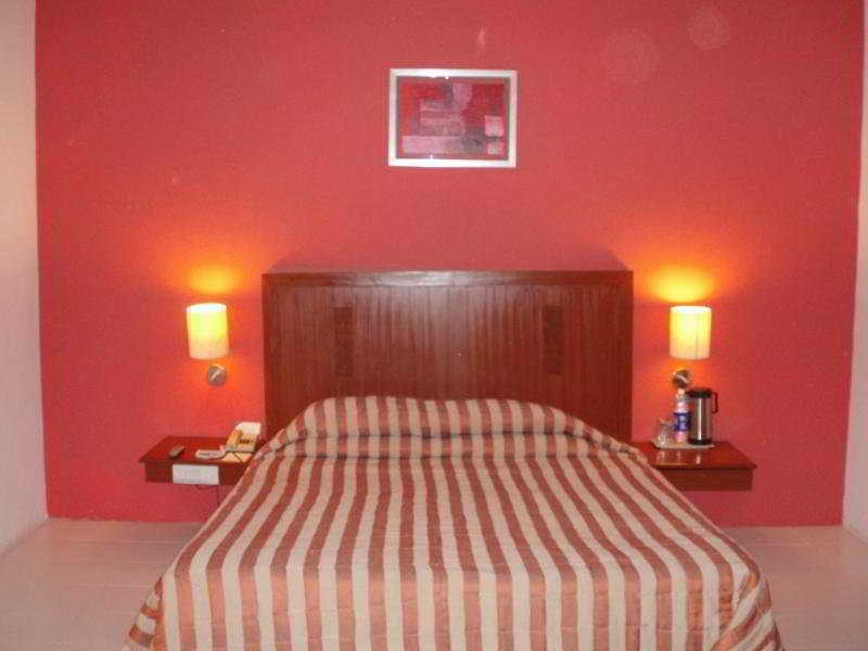 Ramada Chennai Egmore Exterior photo