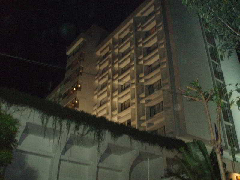 Ramada Chennai Egmore Exterior photo