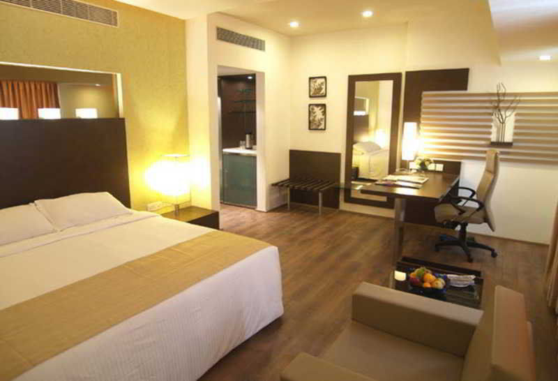Ramada Chennai Egmore Exterior photo