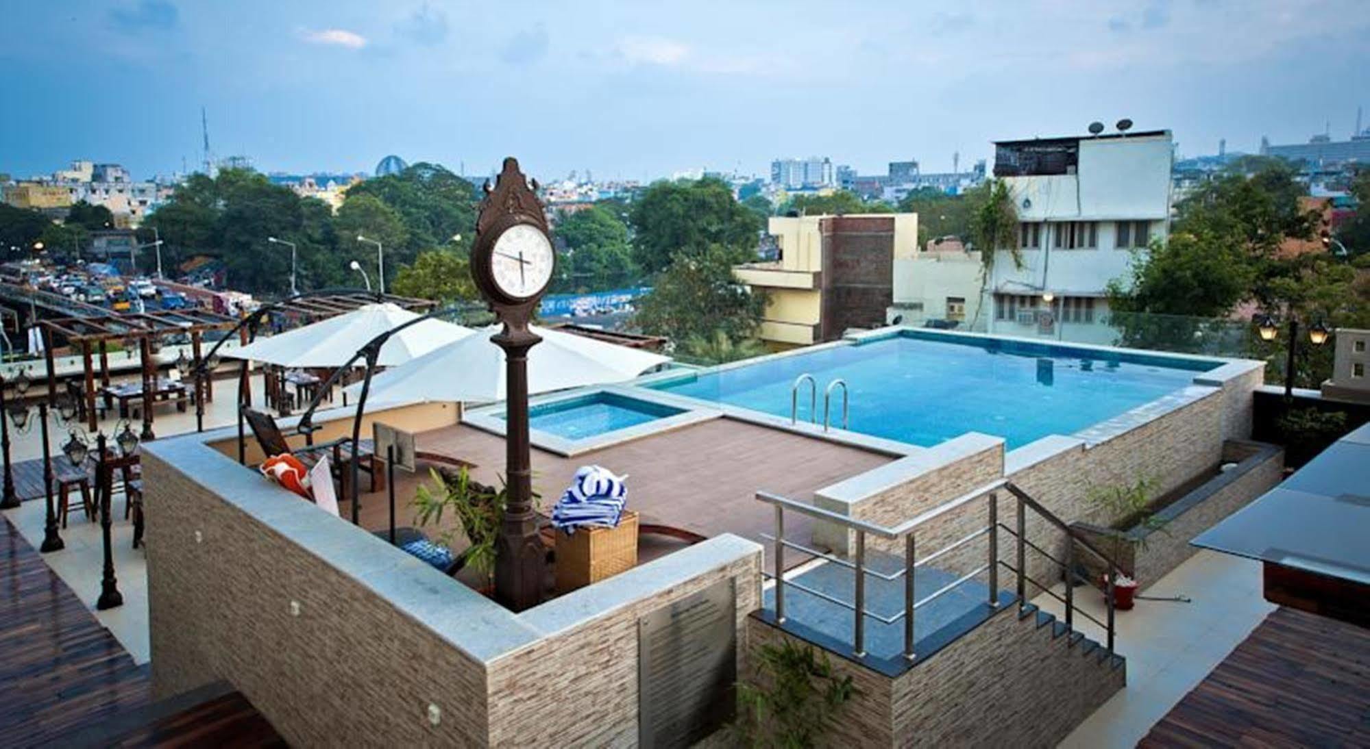 Ramada Chennai Egmore Exterior photo