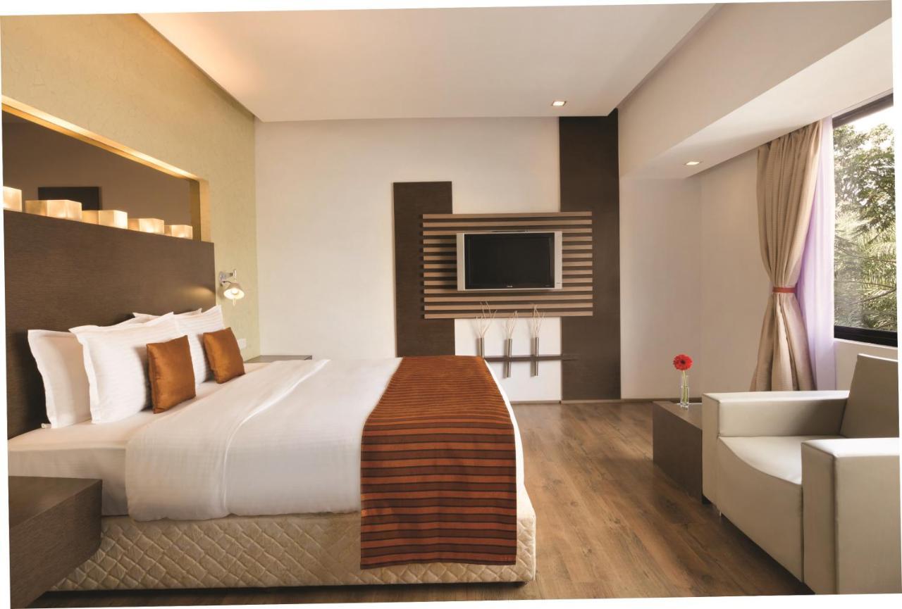 Ramada Chennai Egmore Exterior photo