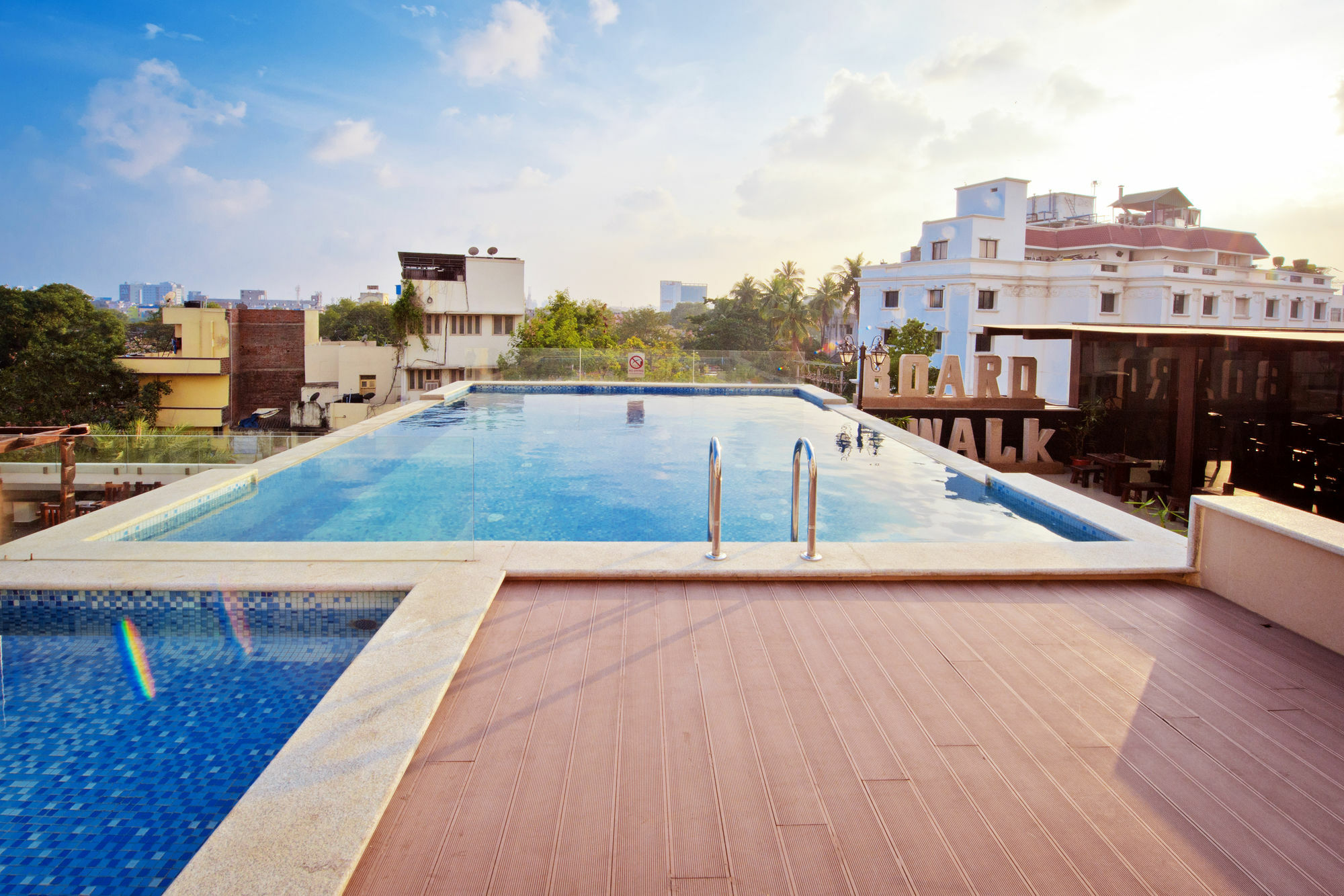 Ramada Chennai Egmore Exterior photo